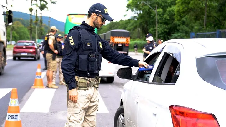 Rodovida Carnaval 2026: PRF busca desacelerar as mortes nas BRs do Paraná