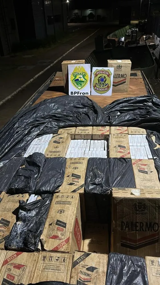 PF e BPFRON realizam apreensão de caminhão carregado com cigarros paraguaios em Mercedes