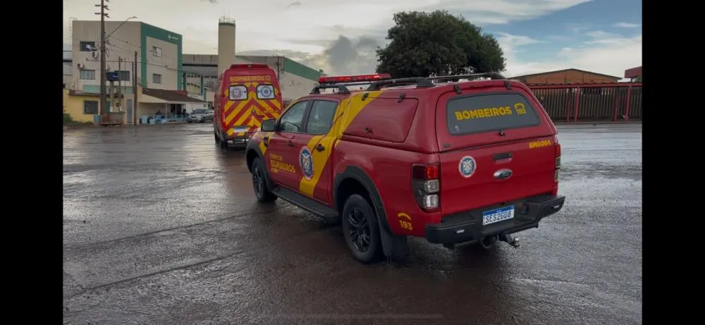 Curto-circuito deixa quatro trabalhadores feridos em frigorífico