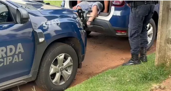 Homem suspeito de maus tratos é solto após pagar fiança de um salário mínimo