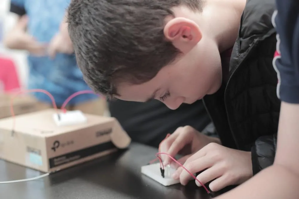 Progeti amplia oportunidades e prepara jovens para o mercado de tecnologia em Cascavel