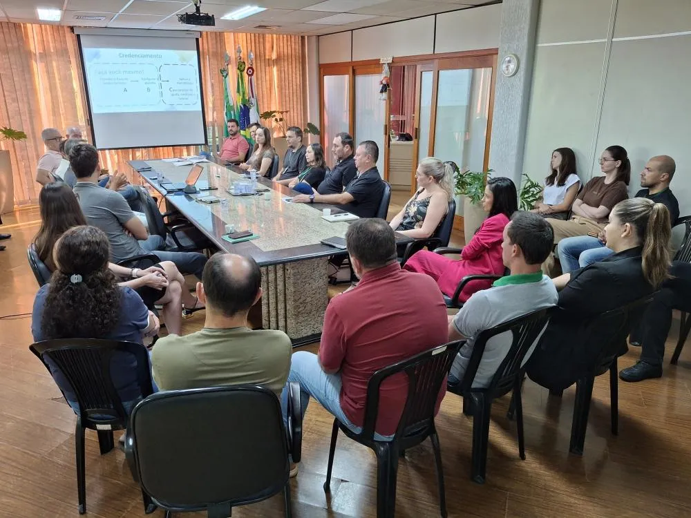 Prefeitura debate credenciamento de microempresas para serviços municipais