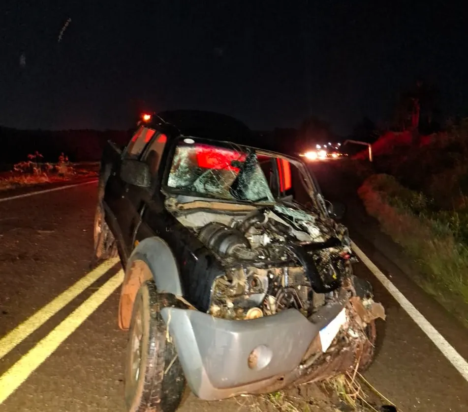 Ônibus que transportava estudantes universitários de Quedas do Iguaçu se envolve em acidente grave
