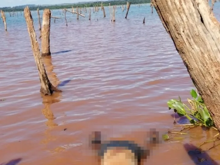 Corpo de homem é encontrado boiando no Lago de Itaipu na região de Porto Mendes 