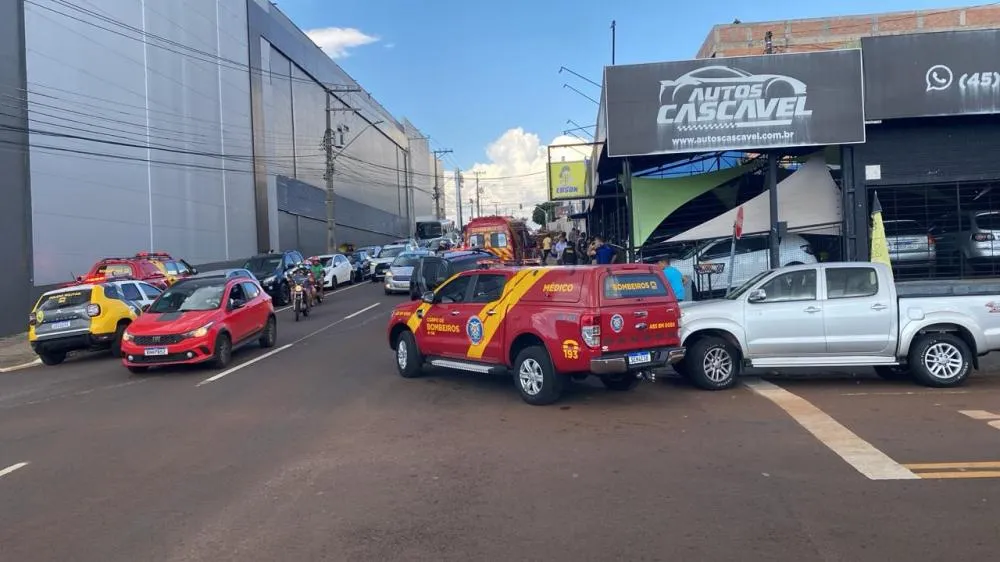 Pai e filho são executados em revenda de veículos de Cascavel