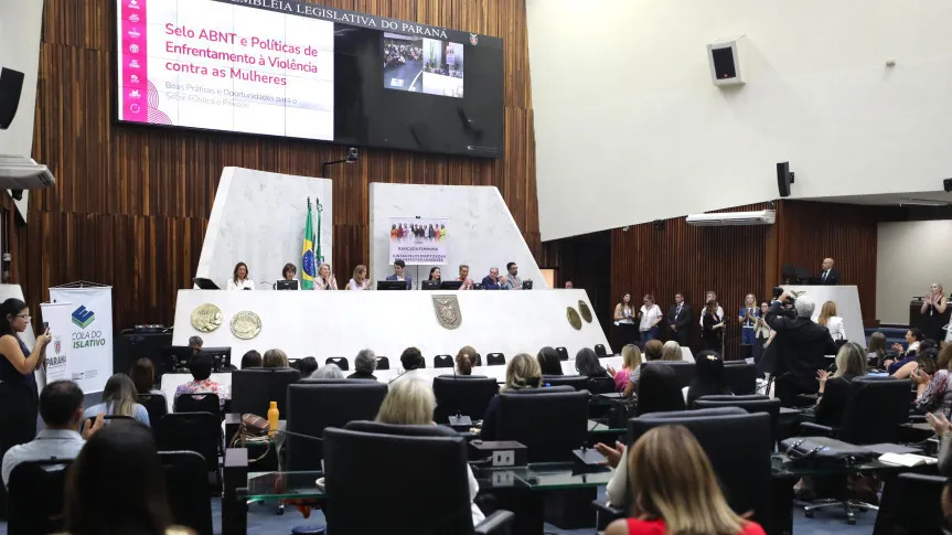 Solenidade ocorreu na tarde desta quarta-feira (4), no Plenário da Casa. Créditos: Valdir Amaral/Alep