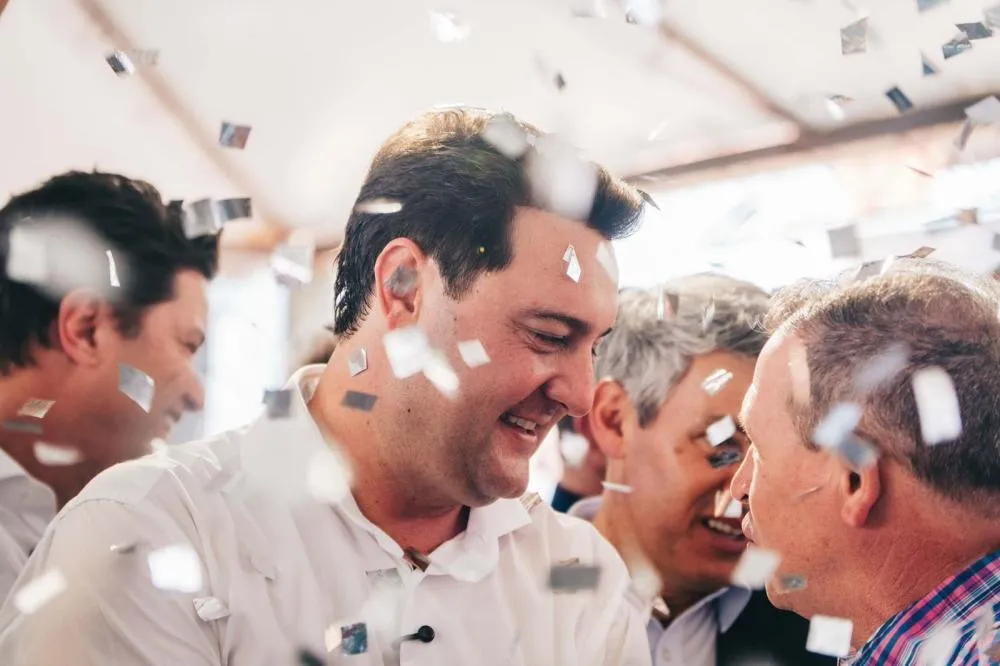 Ratinho Junior mantém aprovação acima de 80% às vésperas de descompatibilização