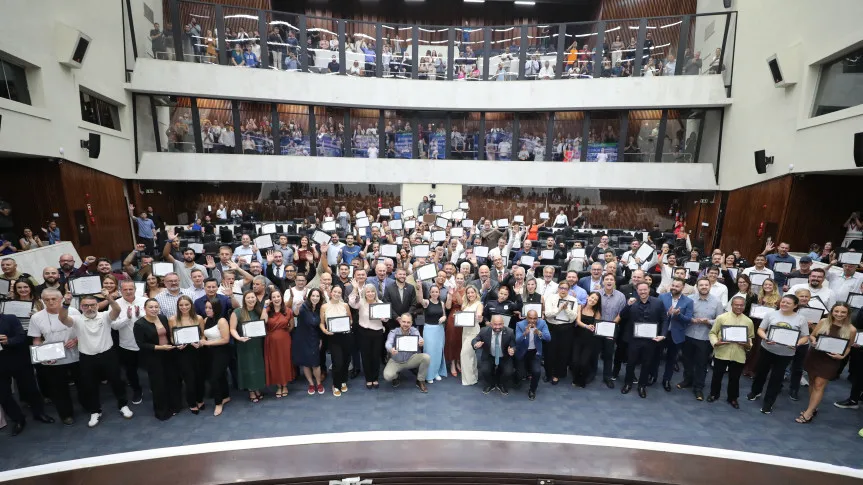 Solenidade homenageou personalidades do município Créditos: Valdir Amaral/Alep