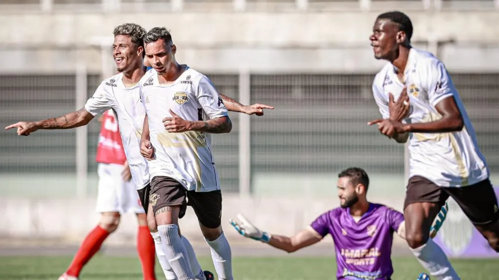 Araucária sai na frente, abre 6 a 2 e vê Rio Branco chegar a 6 a 6 no segundo tempo, pela Divisão de Acesso do Paranaense Roberta Kotowski/ Araucária Foto: Divulgação