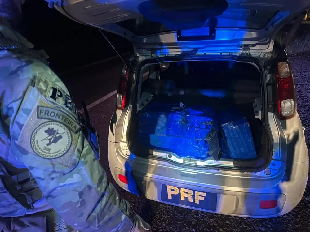 PRF apreende 100 kg de maconha em Toledo