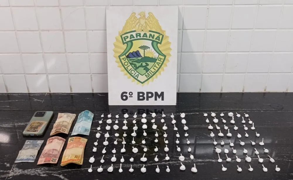 PM prende quatro pessoas por tráfico de drogas no Brasmadeira