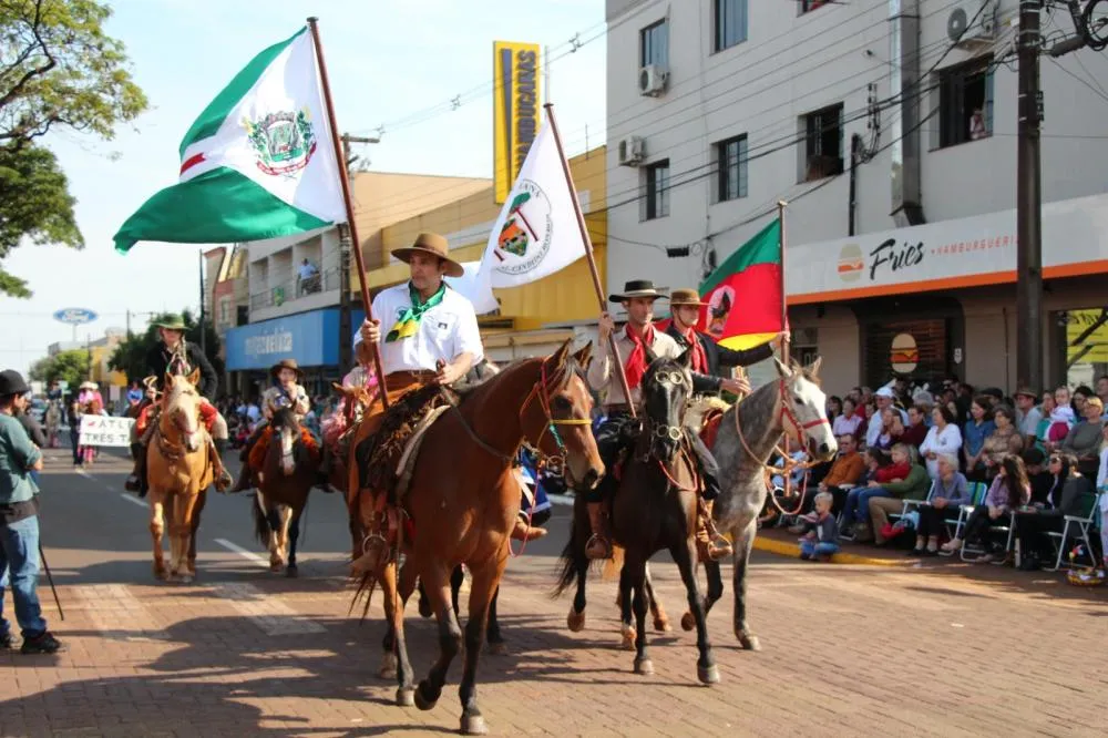 Cultura convida entidades para organização do Desfile de 25 de Julho em Marechal Cândido Rondon
