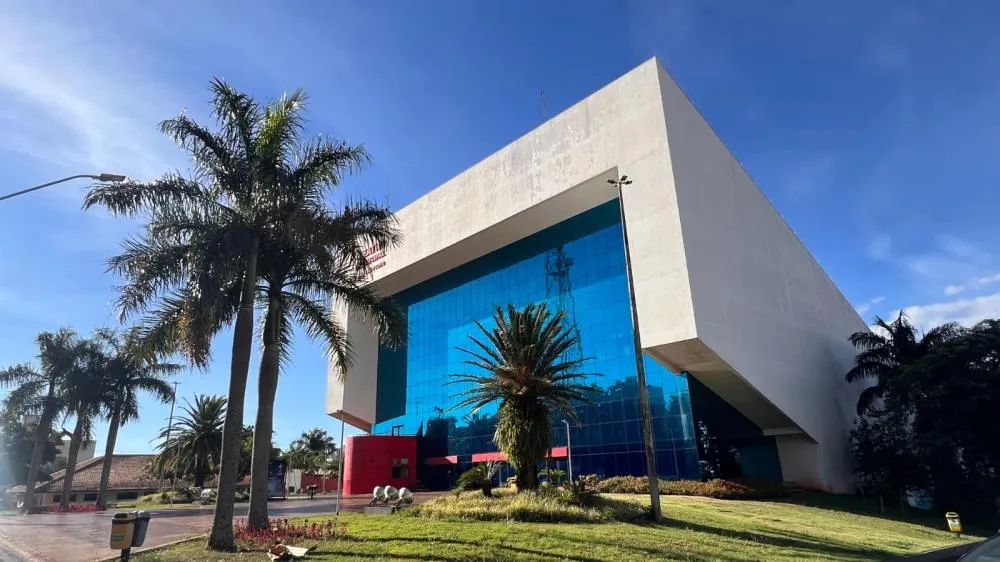 Teatro Municipal celebra 11 anos com visitas guiadas para estudantes