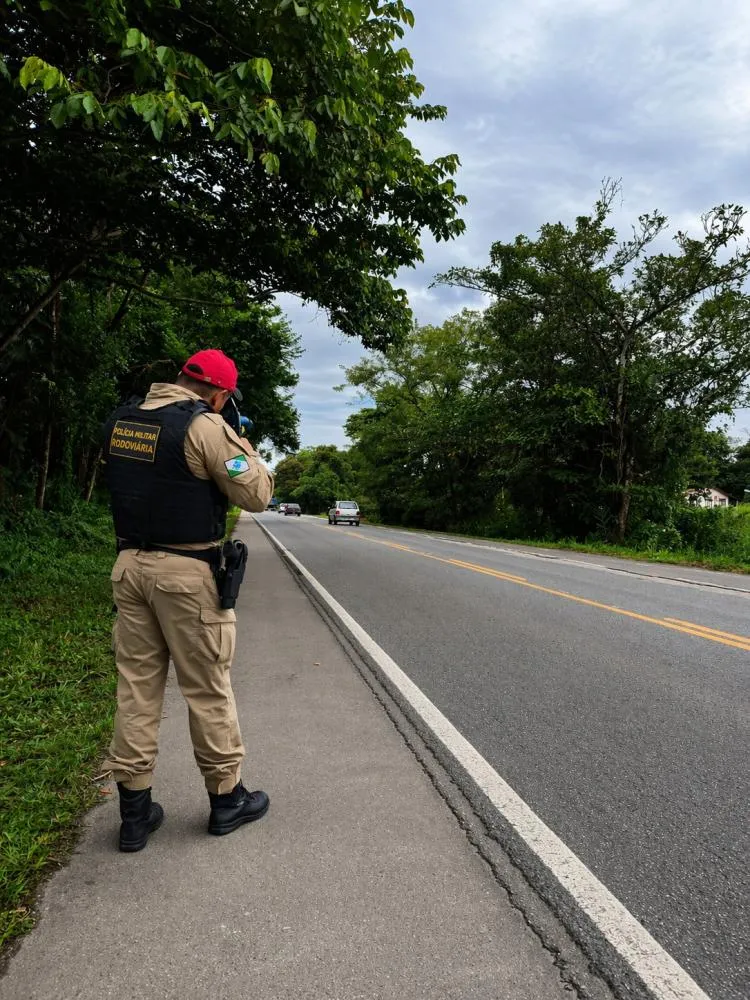 Operação Tiradentes reforça fiscalização nas rodovias do Paraná durante feriado