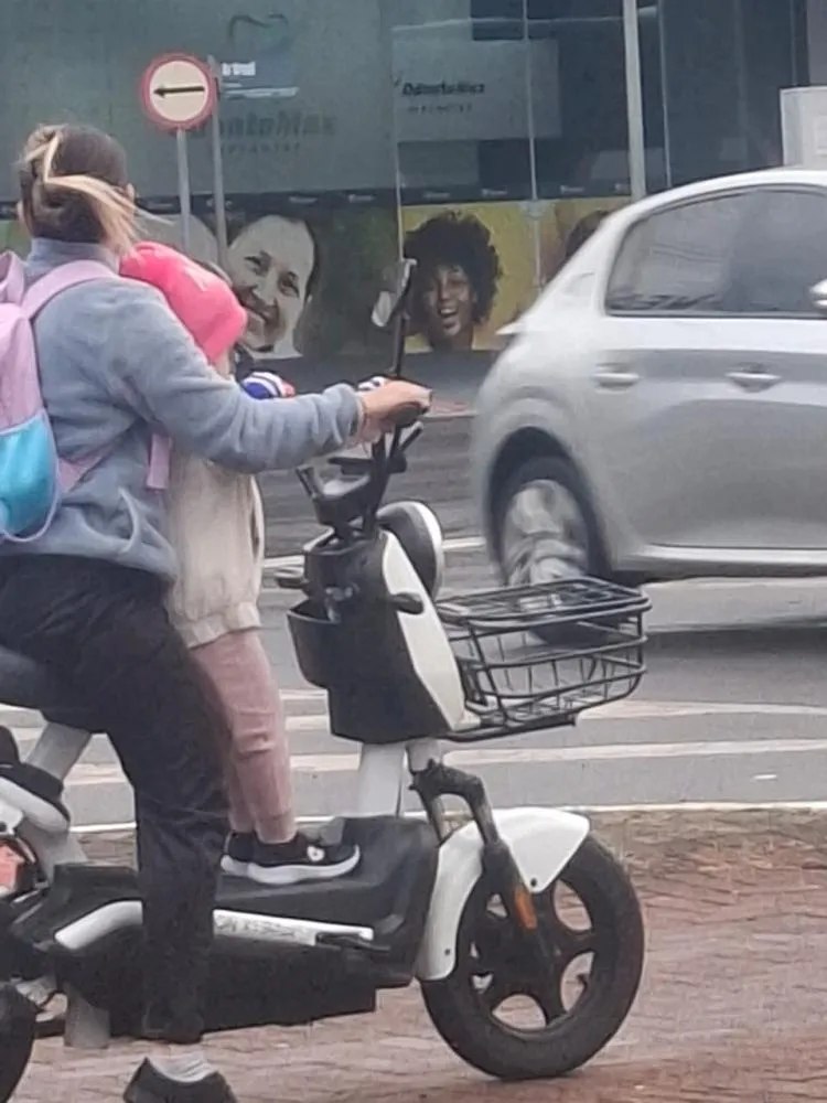 Acidentes com motos elétricas já são um terço de 2025