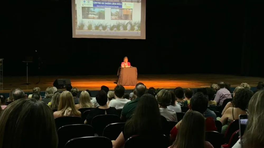 Lançamento do livro “Suave Perfume” reúne comunidade e valoriza a história de Nova Santa Rosa