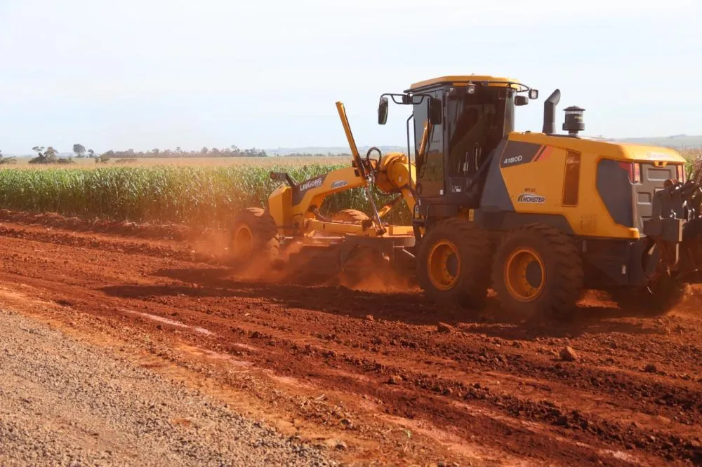 Obra de asfalto na Linha Jundiaí tem início em Nova Santa Rosa