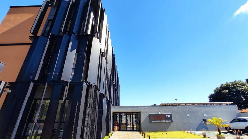 AMIC PR se posiciona contra propostas de redução da jornada de trabalho no Brasil