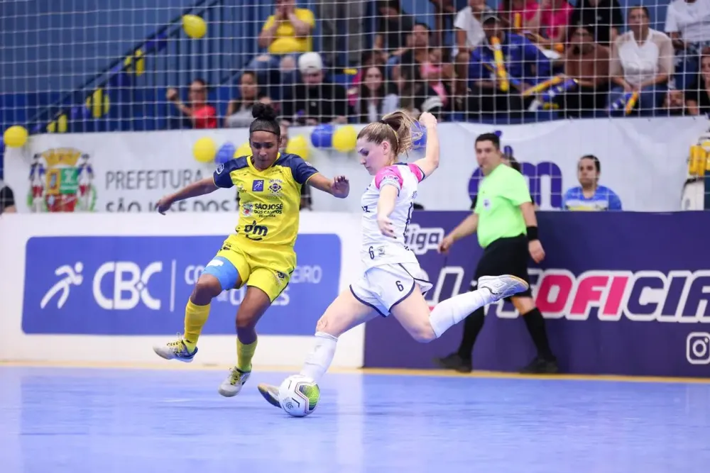 Stein e São José empatam no primeiro jogo da semifinal da Liga Feminina de Futsal