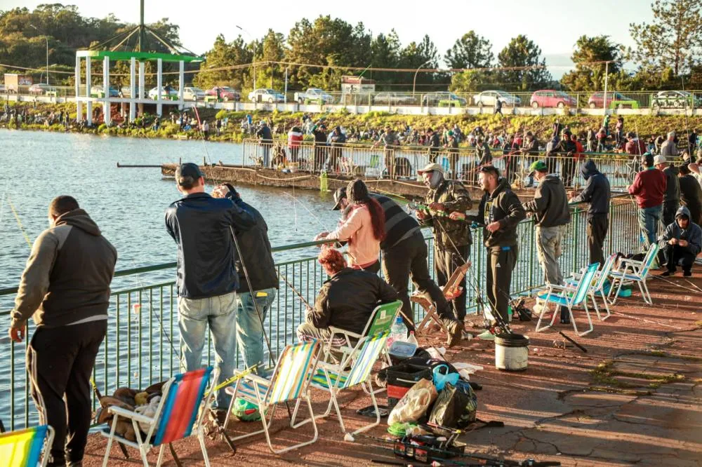 Ainda dá tempo de garantir sua pulserinha e participar da Pesca no Lago neste domingo
