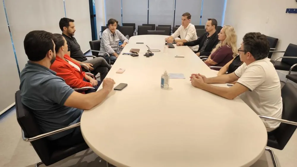 Integrantes do Executivo rondonense e da Acimacar voltam a cobrar a finalização da obra da sede do BPFRON Foto: Divulgação/Assessoria