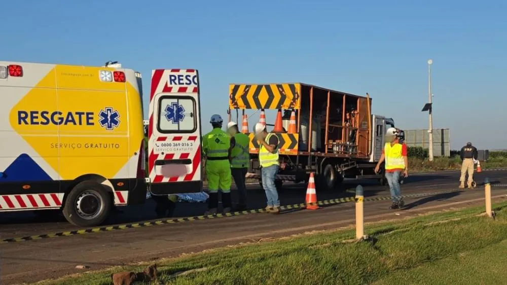 Trabalhador é atropelado por caminhão de obra na BR-163
