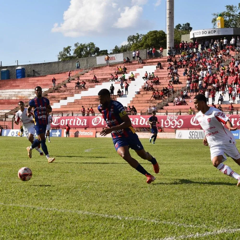 Toledo vence o Paranavaí com gol aos 47 do segundo tempo e garante classificação heroica