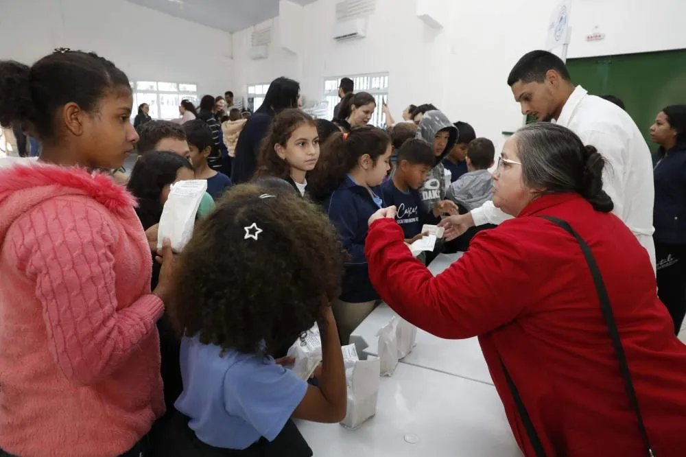 Prefeitura promove ações educativas e serviços gratuitos em mobilização no Santos Dumont