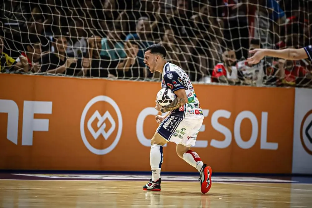 Pressionado, Cascavel encara Corinthians e pode terminar rodada na zona de rebaixamento da LNF