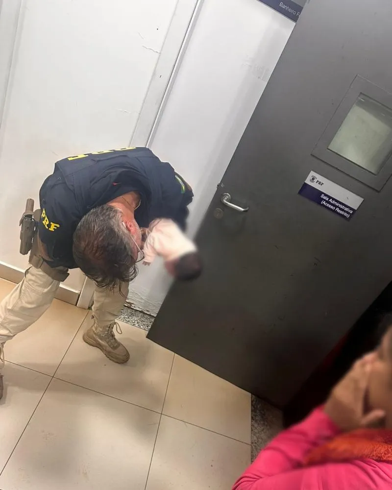 PRF salva bebê engasgada e depois apreende droga em Cascavel