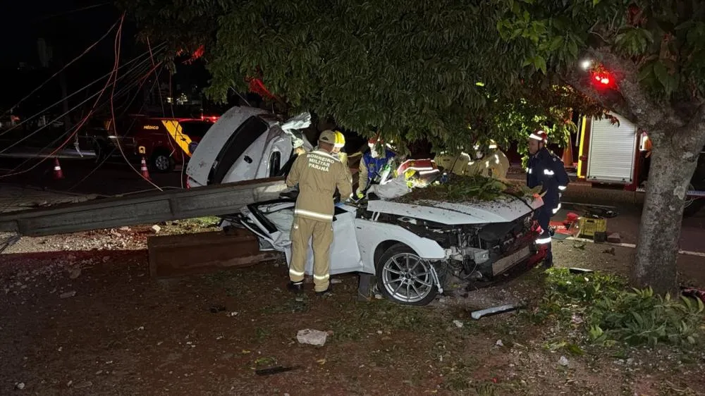 Casal morre em grave acidente na Avenida Tancredo Neves