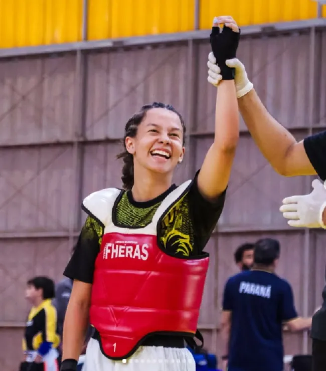 Atleta cascavelense conquista dois títulos em Maringá e mantém rotina de vitórias no kickboxing