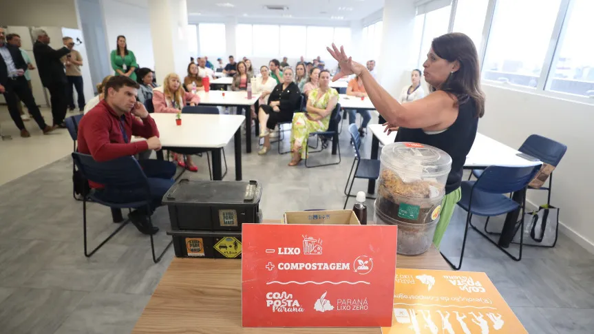 Alep promove ações para reduzir consumo de plásticos e dar destino sustentável a resíduos orgânicos