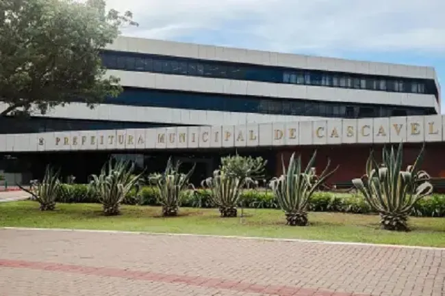 Cascavel recebe sete veículos viabilizados por emenda do deputado Batatinha