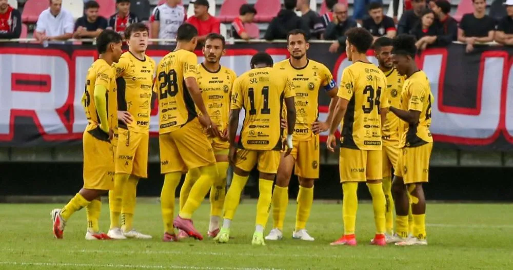 Cascavel mira G-2 da Série D contra o Joinville em Cascavel