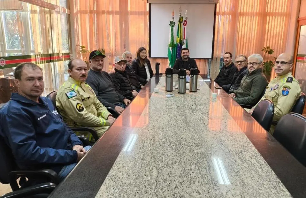 Marechal Cândido Rondon reforça parceria com APIOESTE para impulsionar apicultura e preservação ambiental