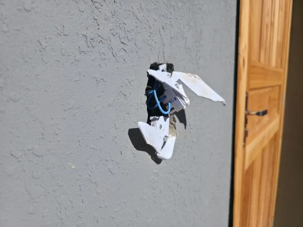 Casas do Programa Pró-Moradia são alvo de vandalismo em Nova Santa Rosa
