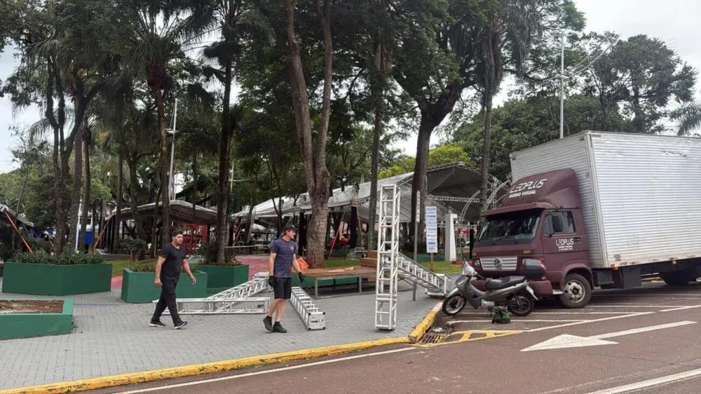 Prefeitura de Toledo prepara Praça Willy Barth para Natal Encantado