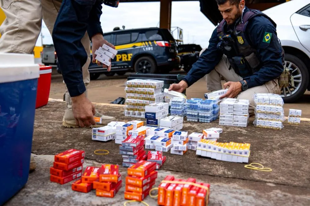 Quatro são presos pela PRF com medicamentos contrabandeados em Cascavel