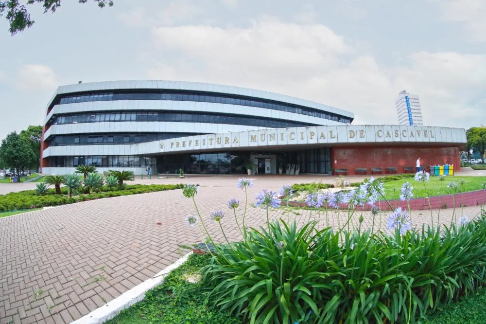 LDO aprovada prevê receitas e despesas de R$ 2,595 bi no ano que vem