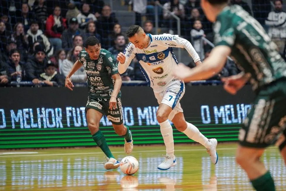 Cascavel mira clássico contra o Pato pela Liga Nacional