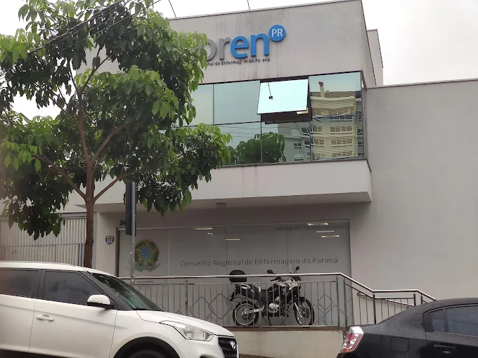 Coren-PR realiza ato de desagravo público contra médico após agressões em Cascavel