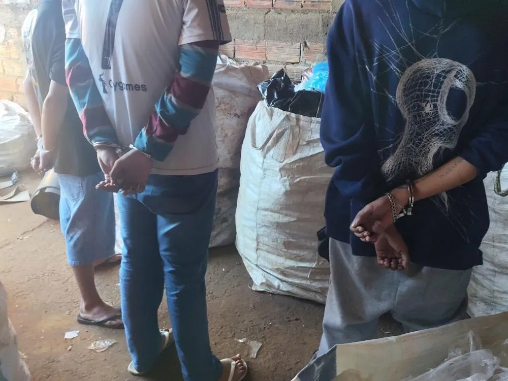 Polícia Civil deflagra operação contra núcleo familiar suspeito de tráfico de drogas