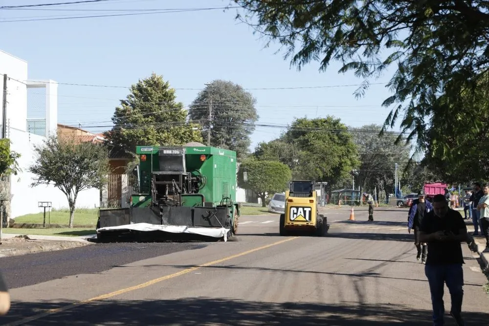 Bairros Maria Luiza e Universitário recebem melhorias na pavimentação urbana