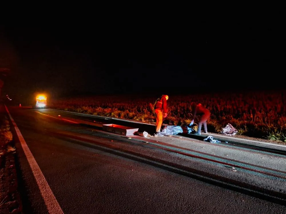Mulher morre após possível atropelamento com fuga de condutor na rodovia PR-317