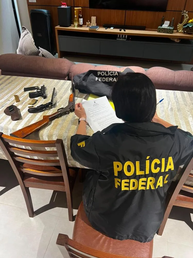Três agentes da PRF estão entre os investigados em megaoperação contra o contrabando