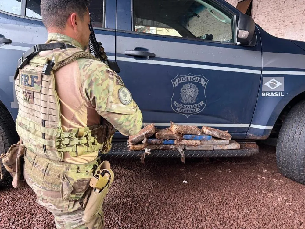 Pai e filha são presos pela PRF com mais de 12 kg de cocaína em Formosa do Oeste