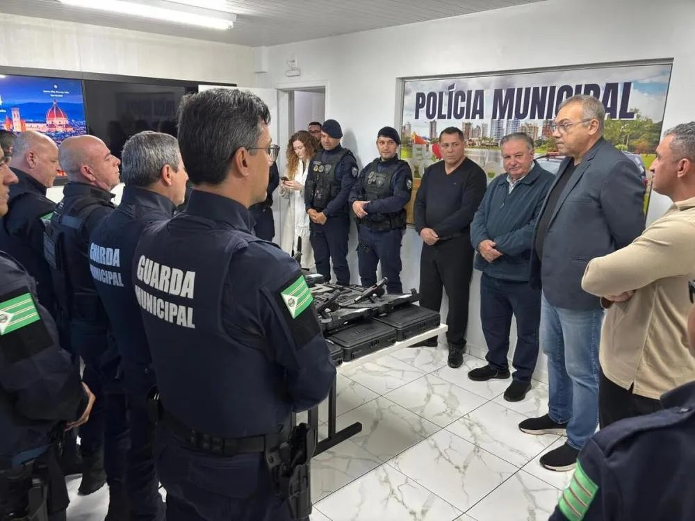 Prefeitura de Toledo entrega novos armamentos à Guarda Municipal