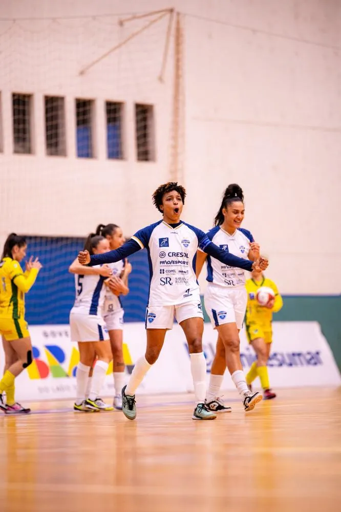 O Stein Cascavel Futsal derrotou a AACC Copagril por 4 a 2 e garantiu mais três pontos na tabela da Liga Feminina de Futsal.