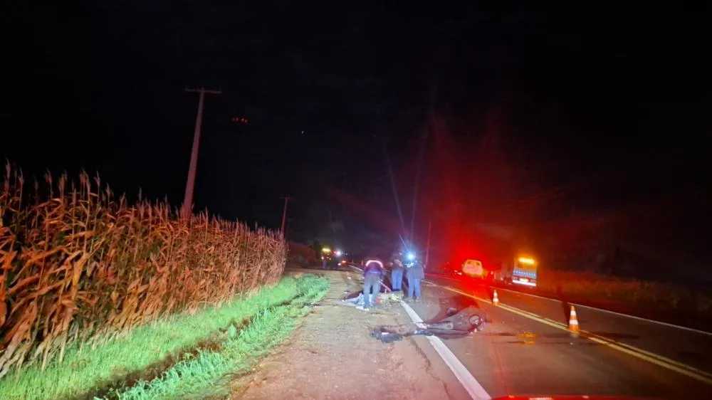 Colisão frontal deixa um morto na PR-495 em Medianeira